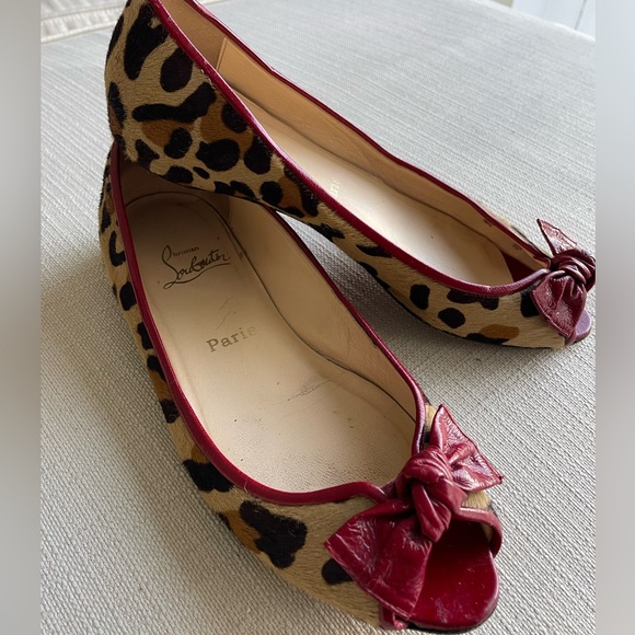 CHRISTIAN LOUBOUTIN PEEP TOE BOW FLATS LEOPARD PRINT PONY HAIR SIZE 39 - Picture 1 of 8
